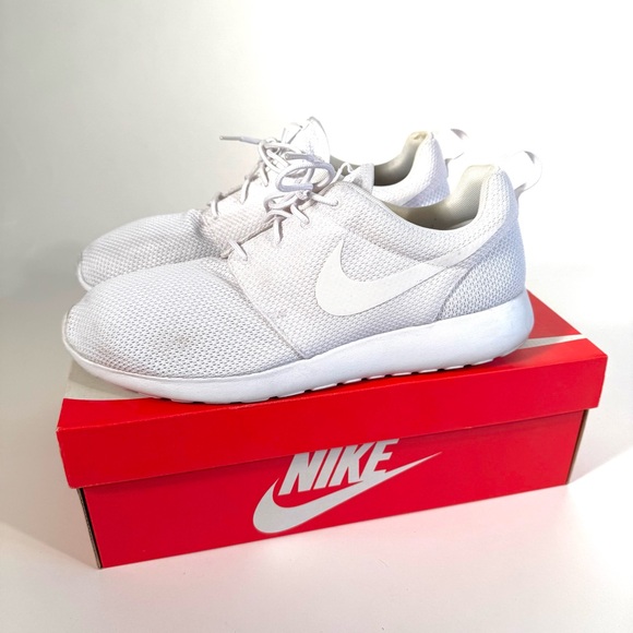 Nike Classic Roshe One White Mesh Minimalist Lifestyle Casual Sneakers - Picture 4 of 14